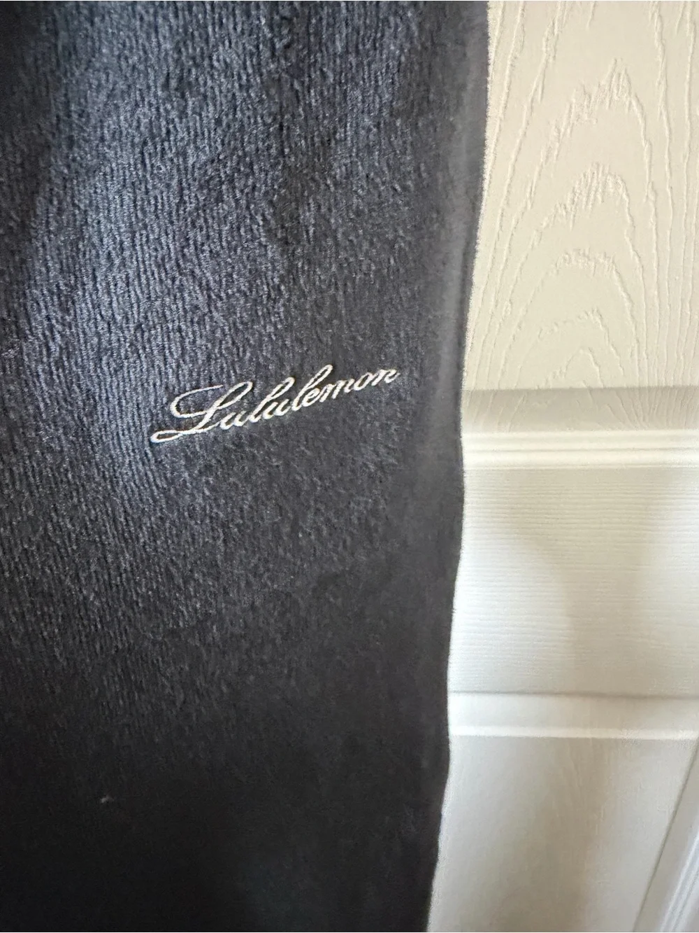 Lululemon Women’s Plush velour Mid-Rise Wide-Leg Pants black casual sz M
